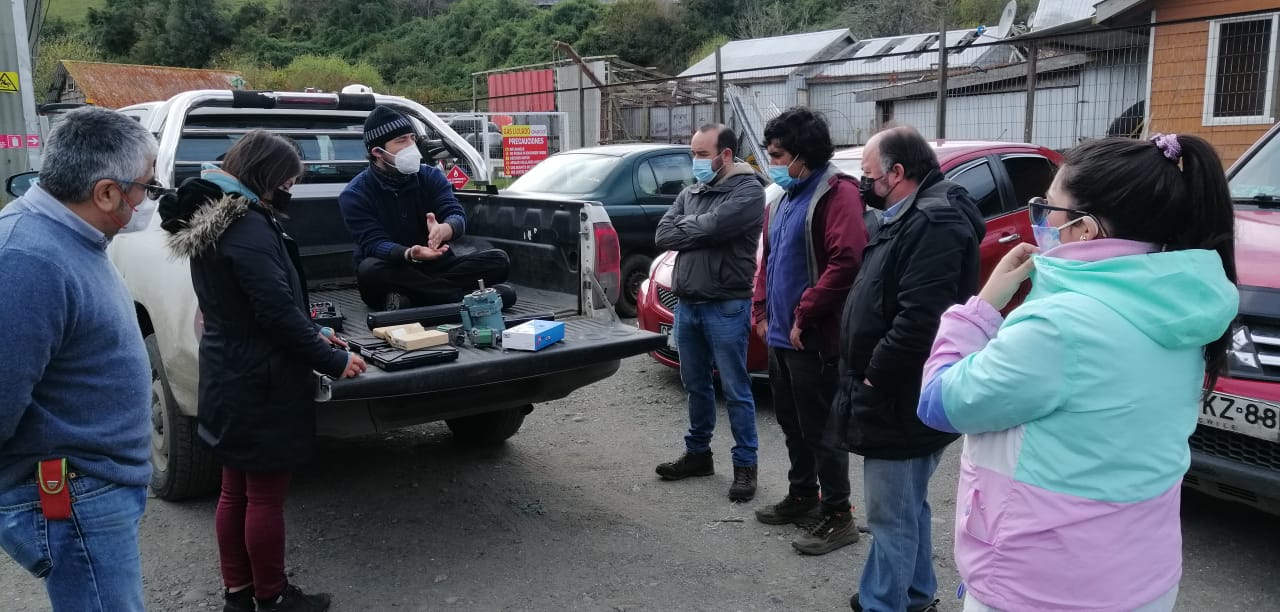 Lee más sobre el artículo Con éxito se desarrolló en Chiloé primera parte del taller práctico presencial de «Introducción a la Hidráulica»